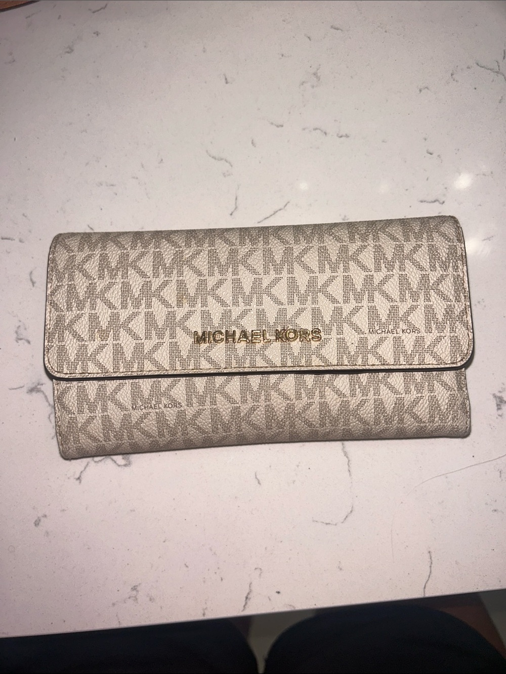 Michael Kors Signature Continental Wallet - Light Beige/Gold Hardware
